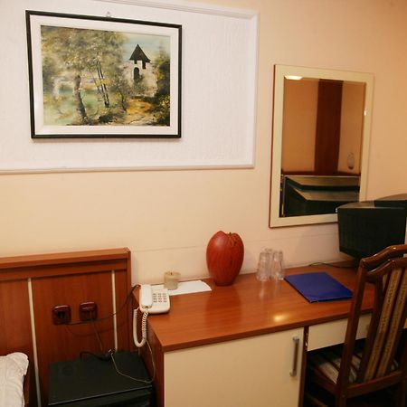 Motel Nana Баня Лука Екстериор снимка