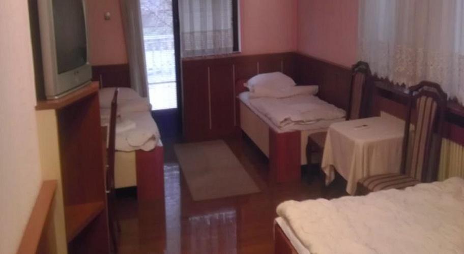Motel Nana Баня Лука Екстериор снимка