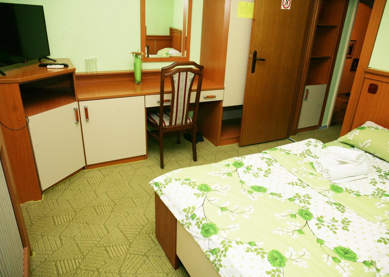 Motel Nana Баня Лука Екстериор снимка