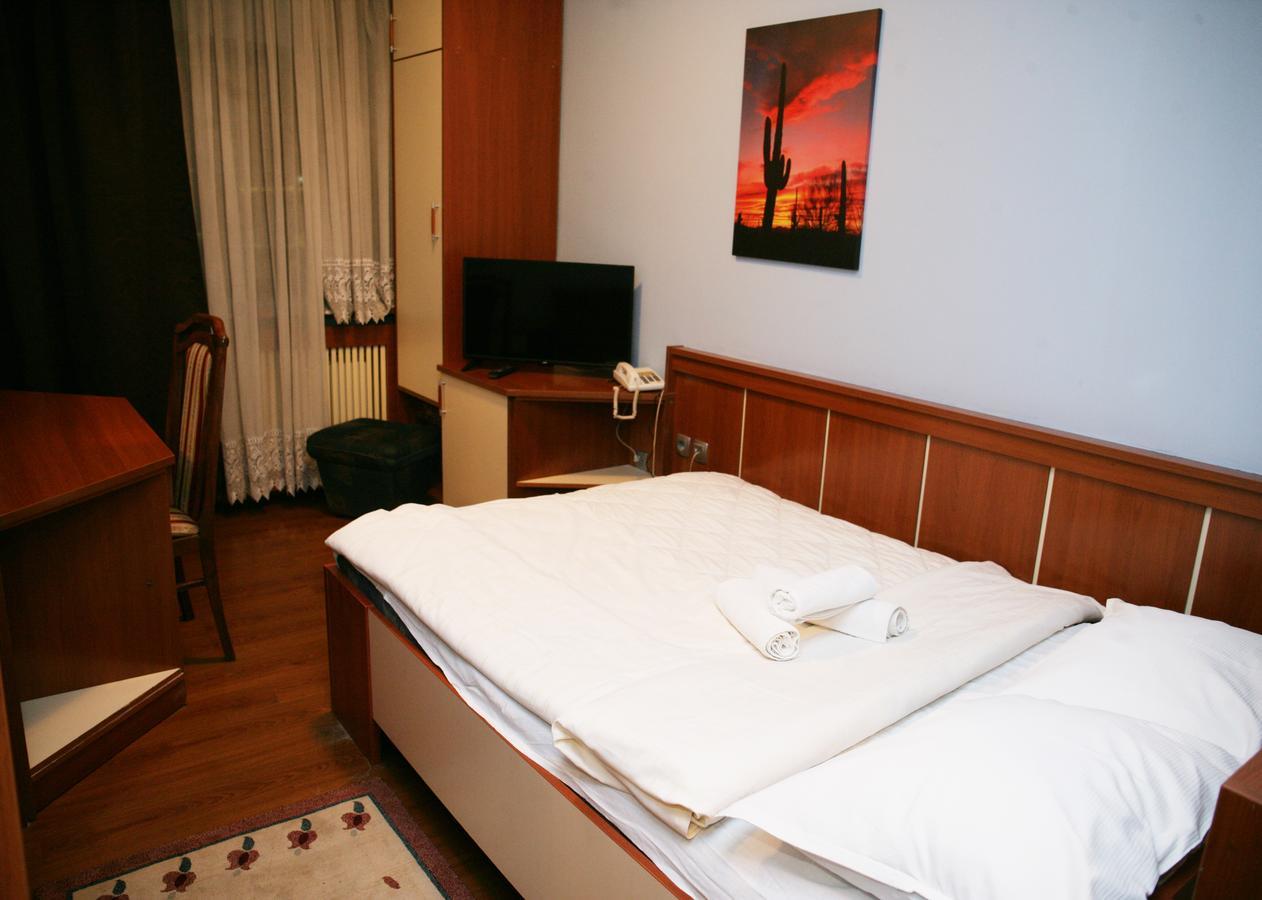 Motel Nana Баня Лука Екстериор снимка